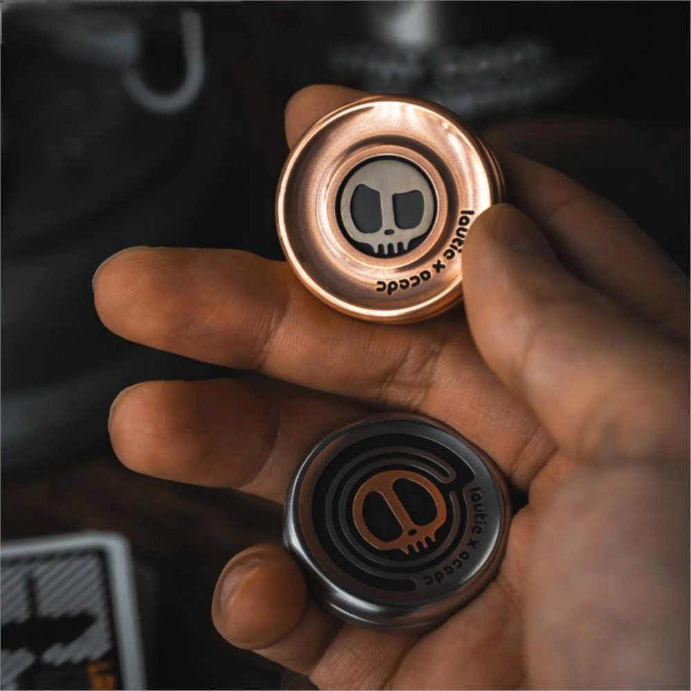 

LAUTIE EDC New Material Copper Devil’s Milk Cap Magnetic Haptic Coin 2099 Series