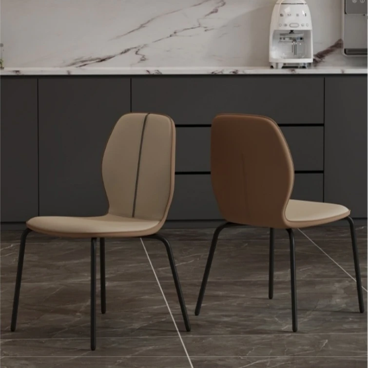 Factory Direct 2026 Top Nuovi sgabelli da pranzo minimalisti in pelle con schienale sedie impilabili per casa appartamento