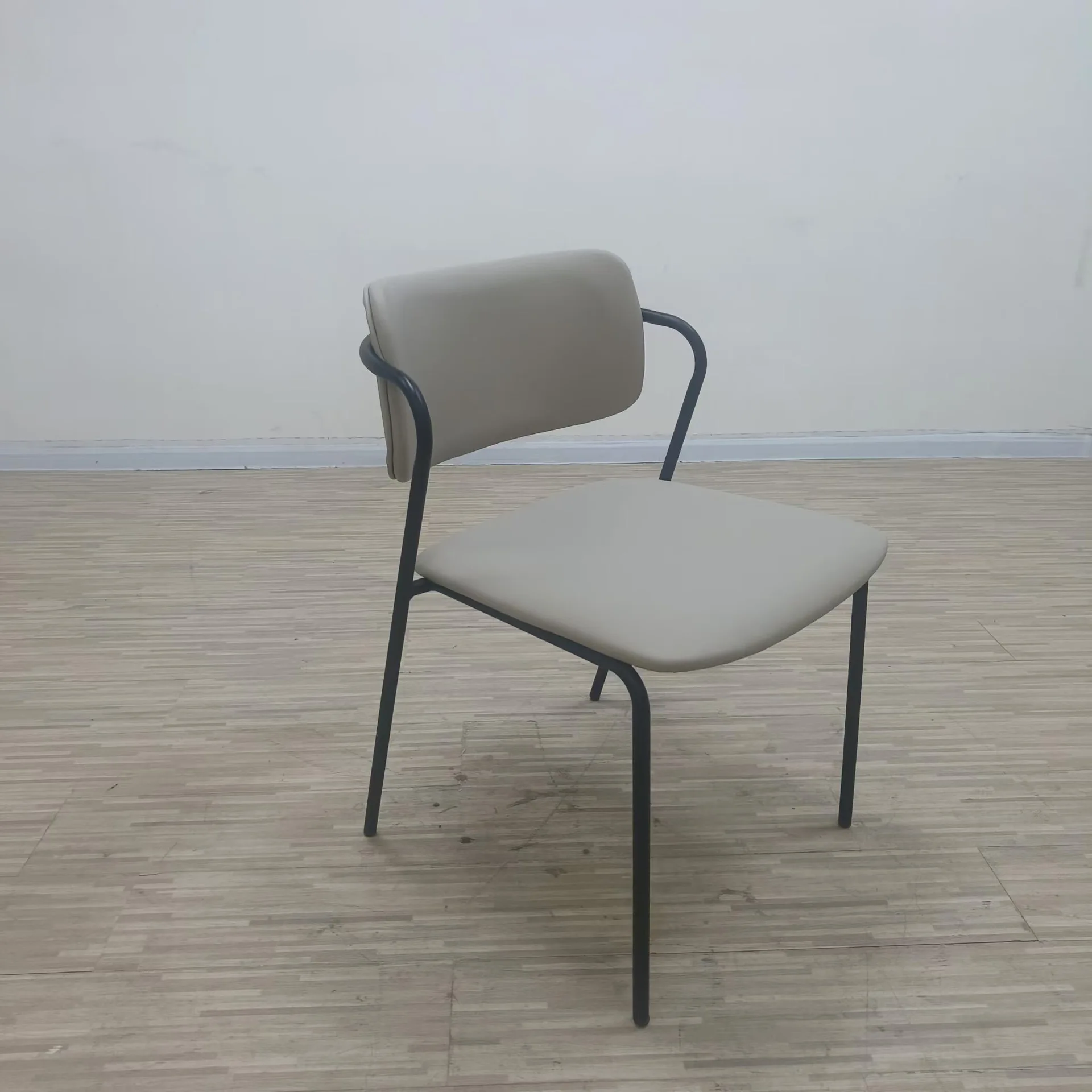 

Customizable Nordic Simple Single Chair
