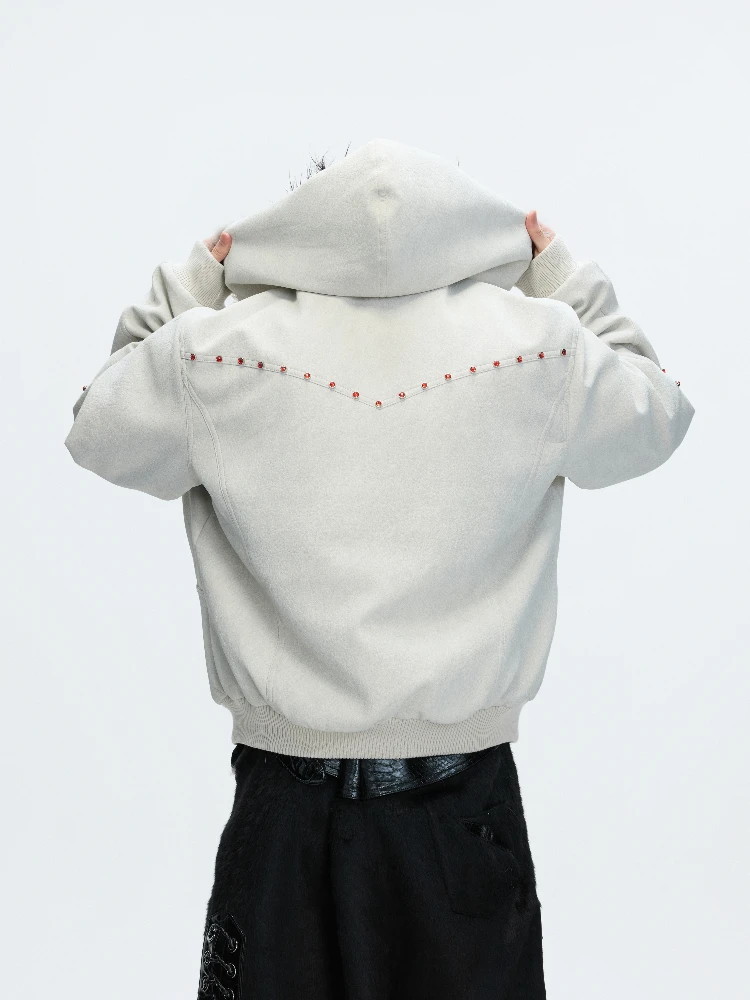 เสื้อพาร์กาผู้ชายแบบมีฮู้ด แขนยาว สีพื้น รุ่นใหม่ ฤดูหนาว ปี 2025 เสื้อโค้ทหนา ทันสมัย โดดเด่น หล่อ อุ่น สวมใส่สบาย ทรงหลวม เก๋ไก๋