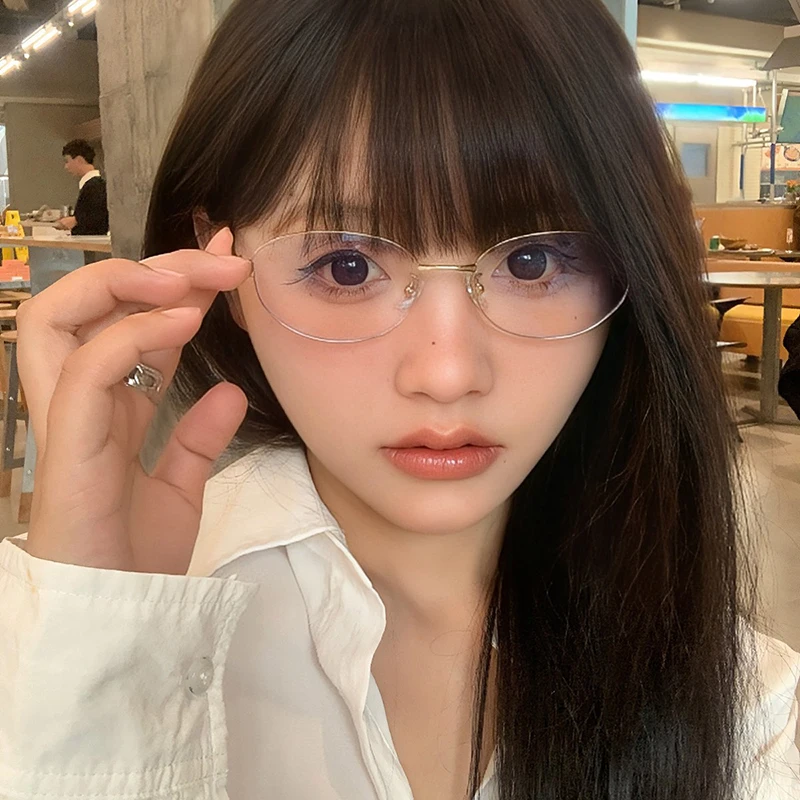 Denmark Fashion Luxury Oval Glasses Frame for Men and Women Thin Titanium Ultralight Egg-Shaped Brand Design Retro Spectacles