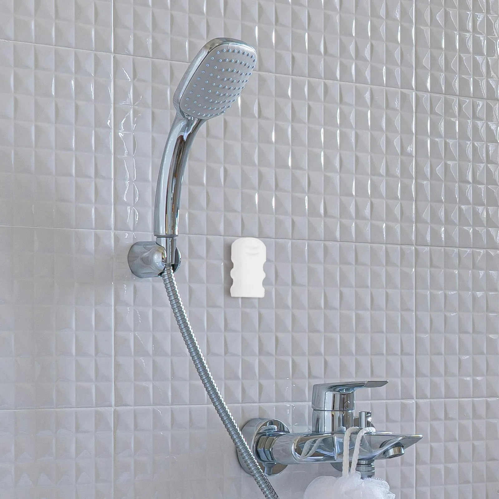 

Suction Cups Shower Head Holder Wall Mount Silicone Sucker Bracket Bathroom Attachment White Removable Universal Style Non Slip