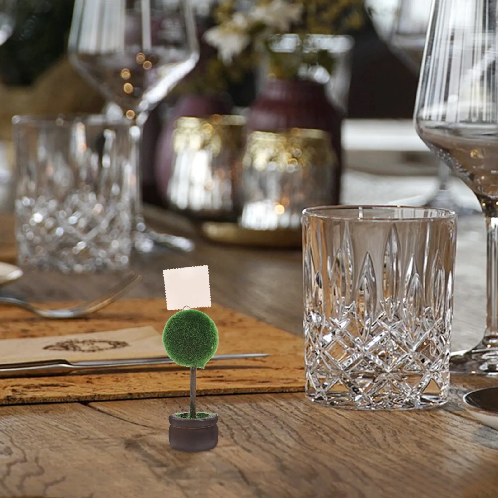 2Pcs Faux Green Plant Ball Table Card Holders Mini Clips Stand for Wedding Birthday Table Number Photo Memo Note Display