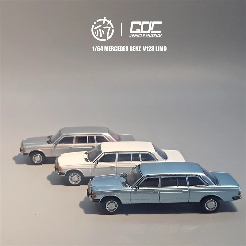 

Модель автомобиля GOC x JiYi 1:64 V123, версия с удлиненной колесной базой (LWB), литая под давлением