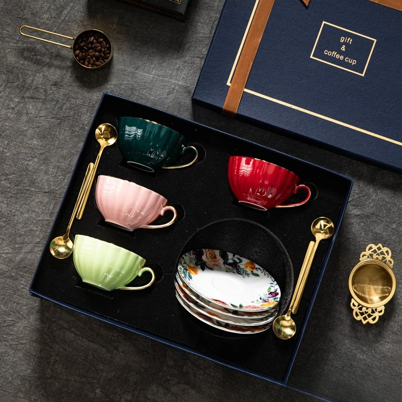 

Ceramic Coffee Cup Set Stylish Couple's Matching Cups European-Style Light Luxury English Teacups A Touch of Sophistication