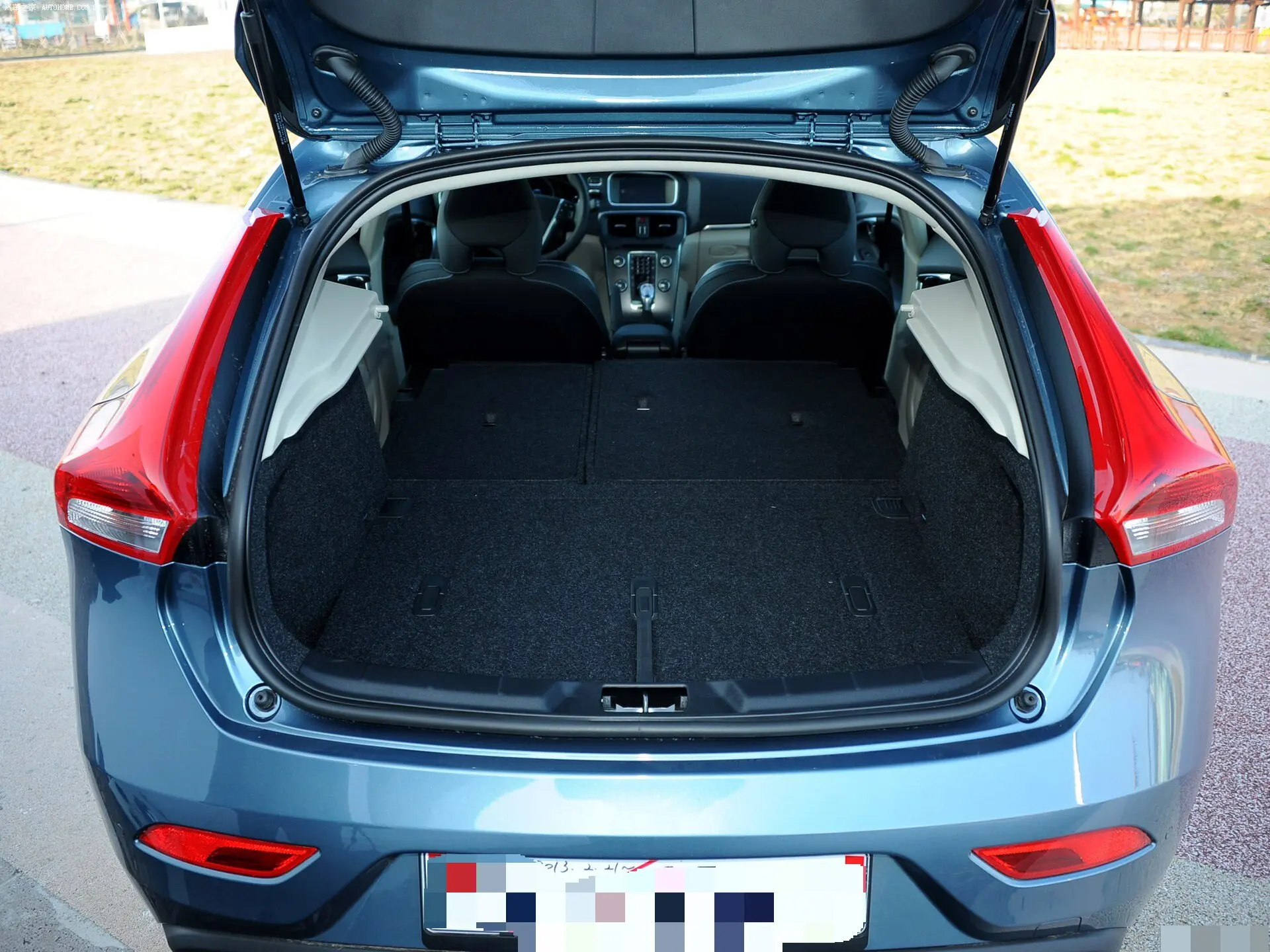 

573MM 2PCS Back Door Stay With Spring For VOLVO V40 Hatchback 2012-2020 Rear Tailgate Boot Gas Spring Struts Prop Lift Support