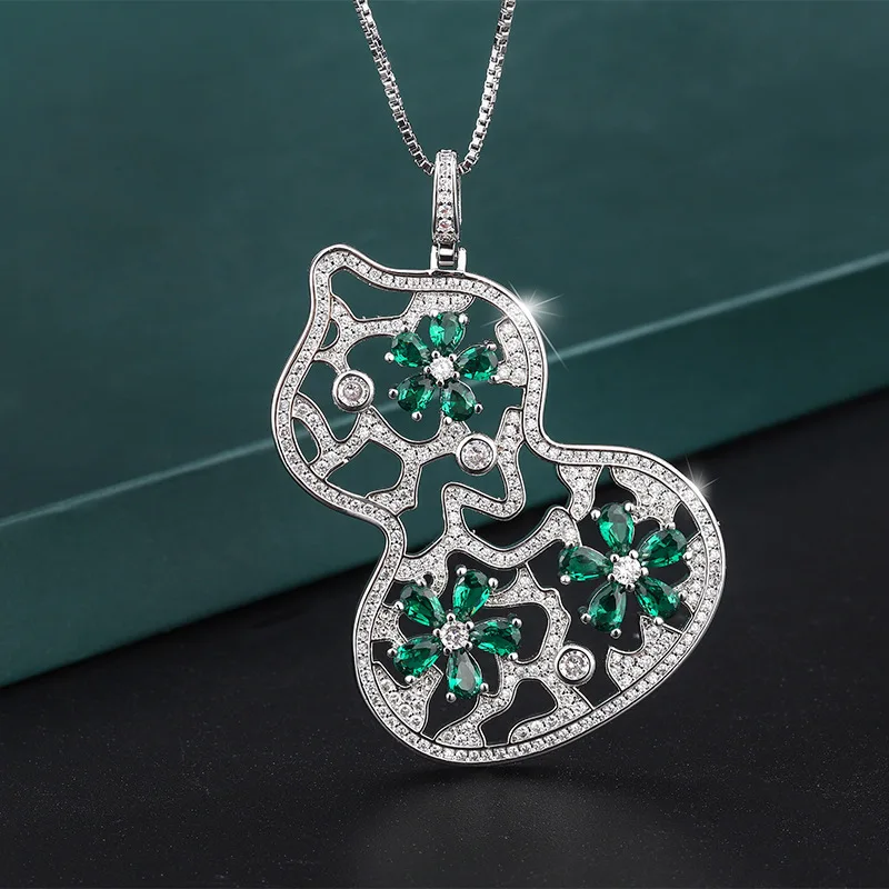 Jewelry with copper base and gold plating, European and American style vintage gemstone design, two-tone stone with diamond inla