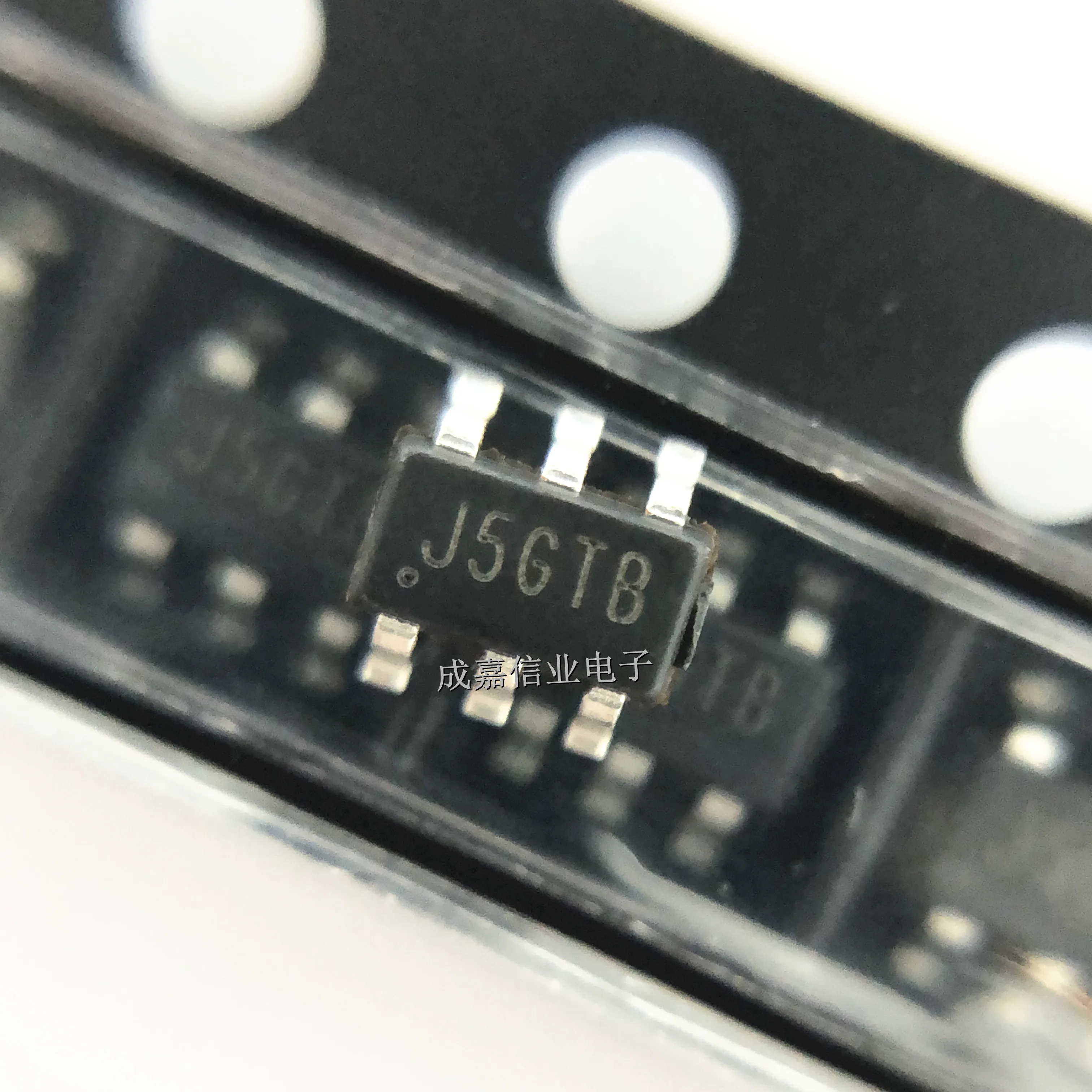 10 unids/lote SM8102ABC SOT-23-6 marcado; J5 respuesta eficiente y rápida 2.0A 18V regulador de voltaje síncrono de entrada