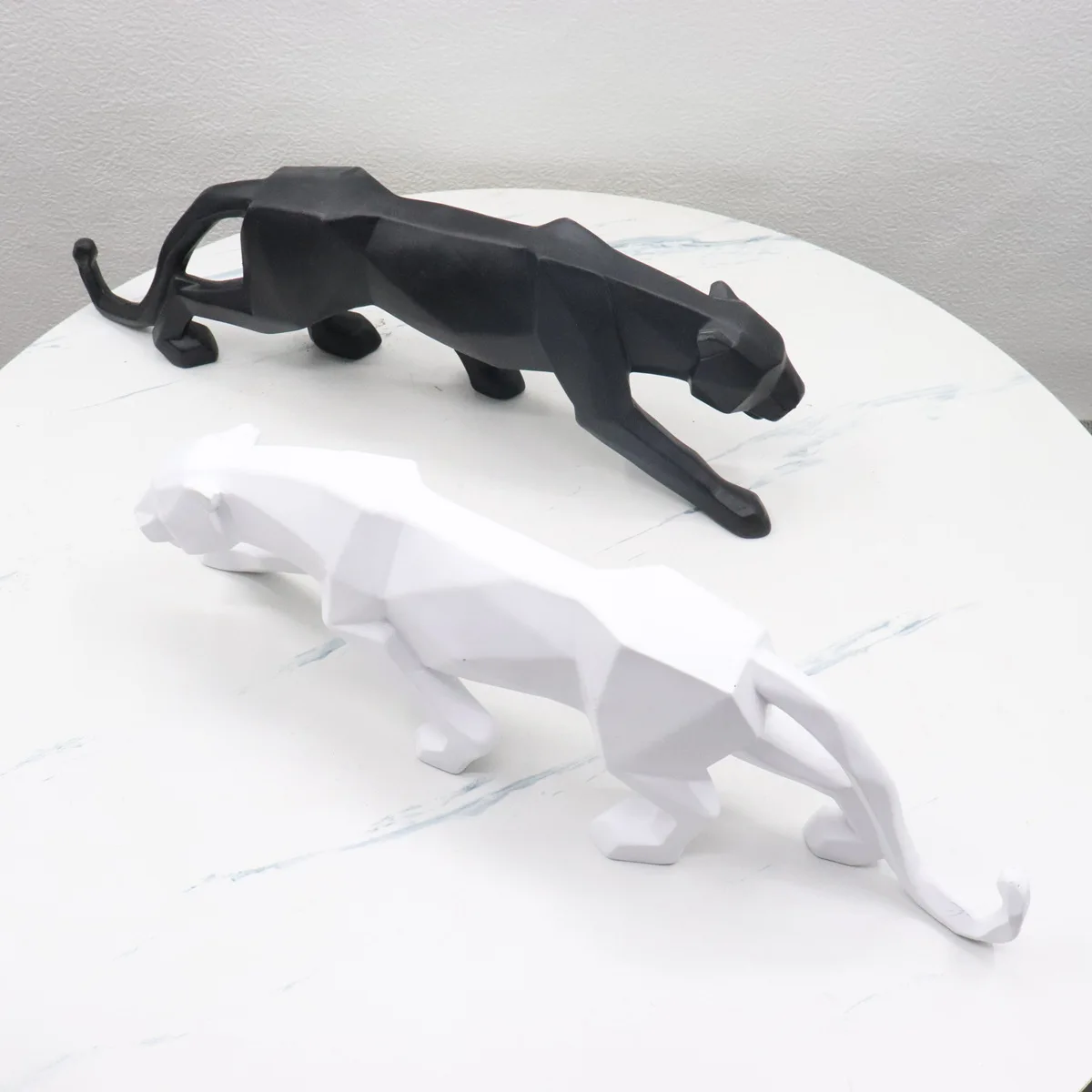 Panther Statue Wildlife Animal Figurine Abstract Geometric Style Resin Leopard Sculpture Home Office Desktop Decoration Crafts