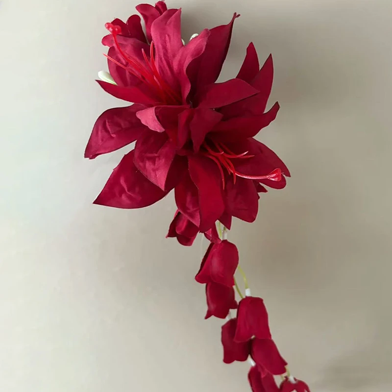 Rote Maiglöckchen-Haarspangen mit Blütenblättern, Entenschnabel-Haarspange, künstliche Blumen, Kopfschmuck-Accessoire【AliS8】 – Detail 9