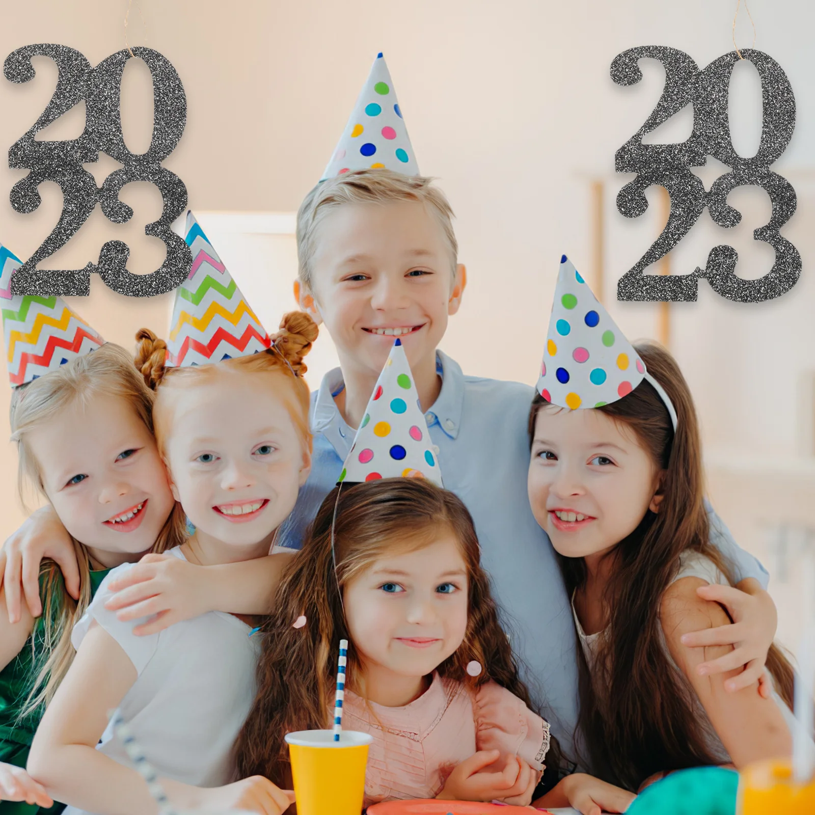 

24Pcs 2023 Glitter Tags for Table Flower Vase Decoration New Year Graduation Party Supplies Photo Props 2023 Glitter Tags