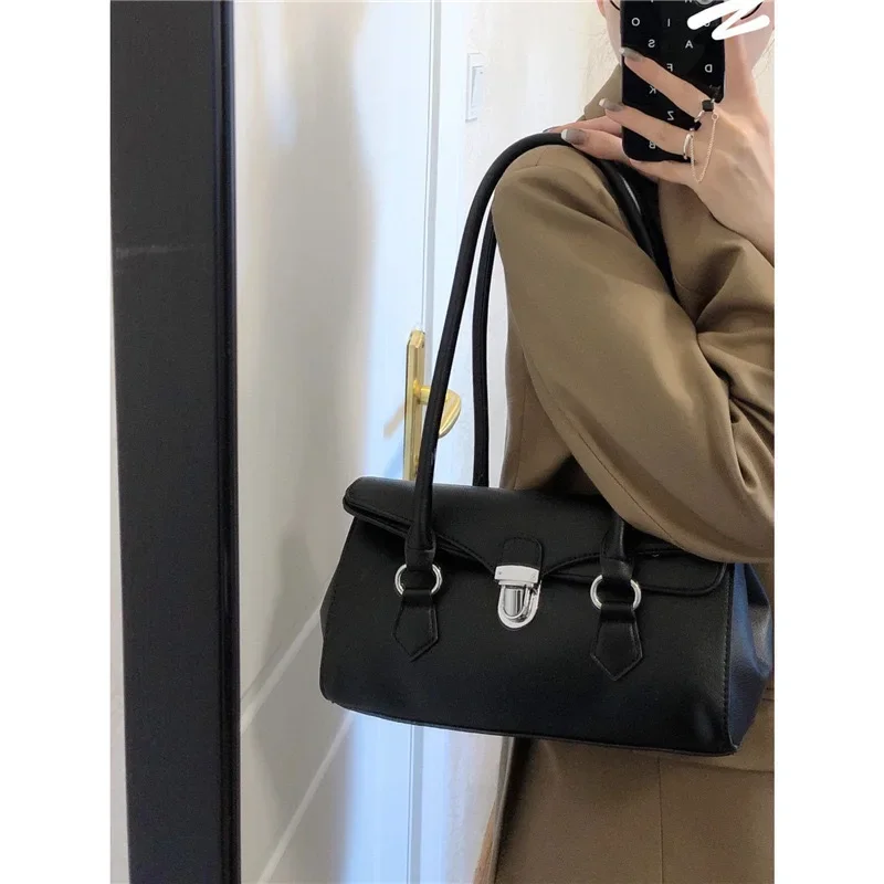 2024 Trend Fashion Shoulder Bags Korean Style Women\'s Black Hand Bags Hottie Silver Axillary Bags Female Commuter Handheld Bags