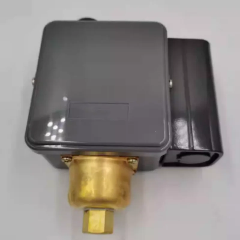 L404F204 L404F208 Original Pressure Controller In Stock