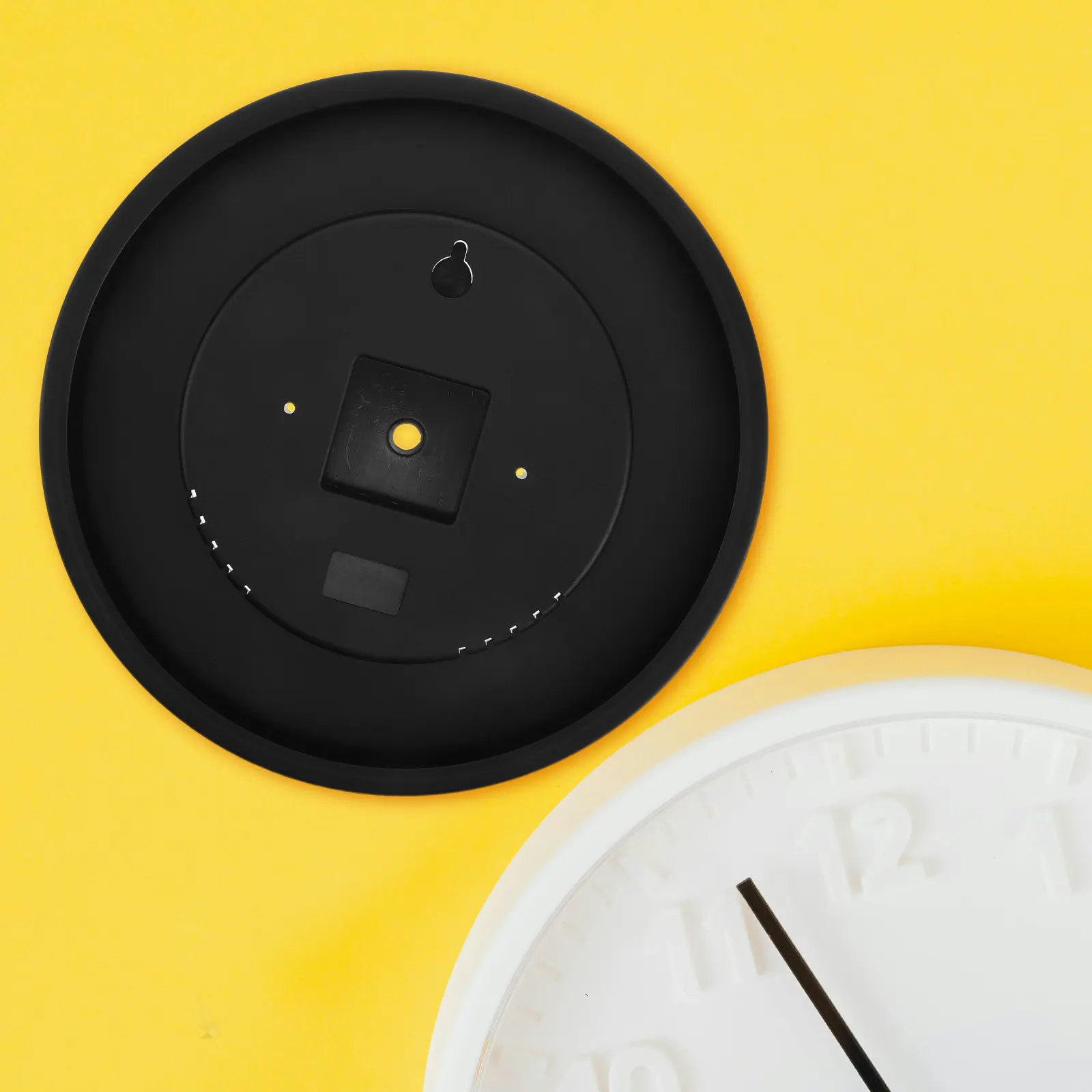 12 Inch Round Metal Clock Frame Back Cover Quartz Wall Clock Border Replacement Repair Parts Accessories Black DIY Maintenance