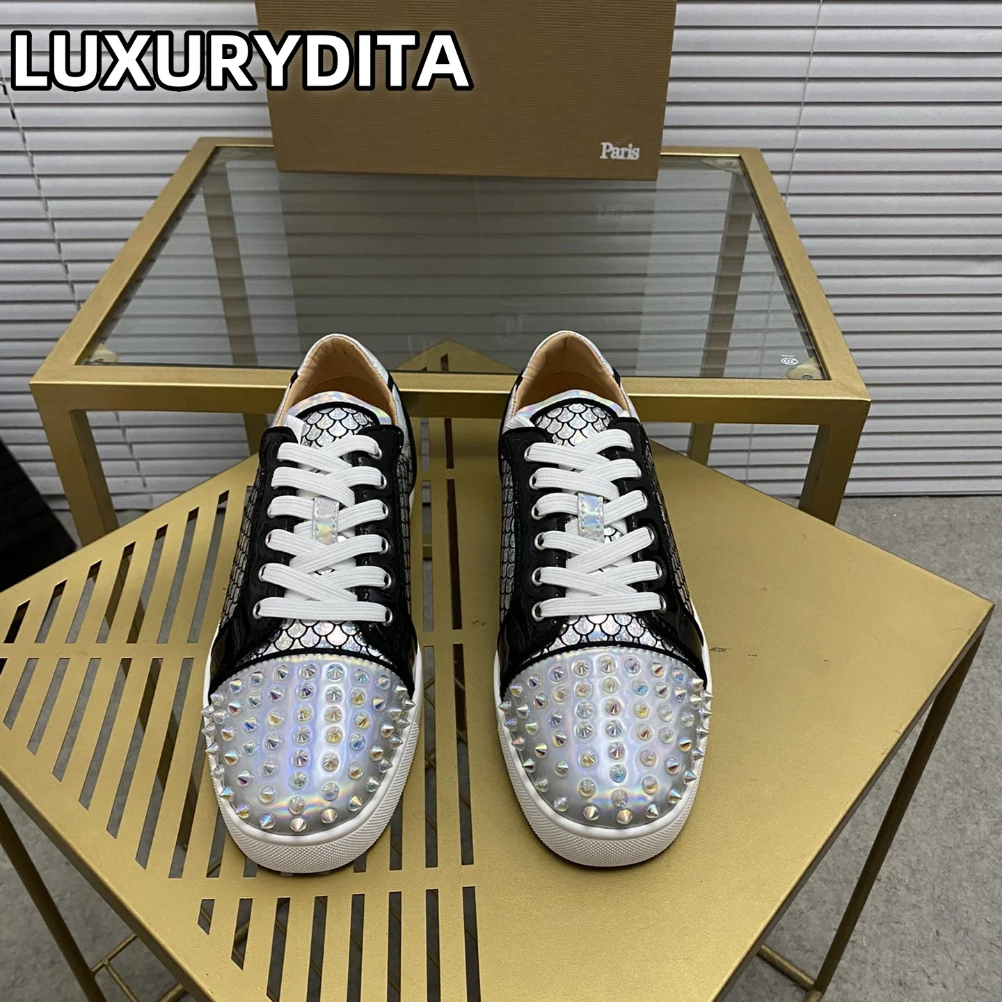 

Top Quality Womens Trendy Casual Tennis Shoes Luxury Mens Real Leather Sneakers 35-48 Designr Rivet Red Sole Lovers Shoes M0096