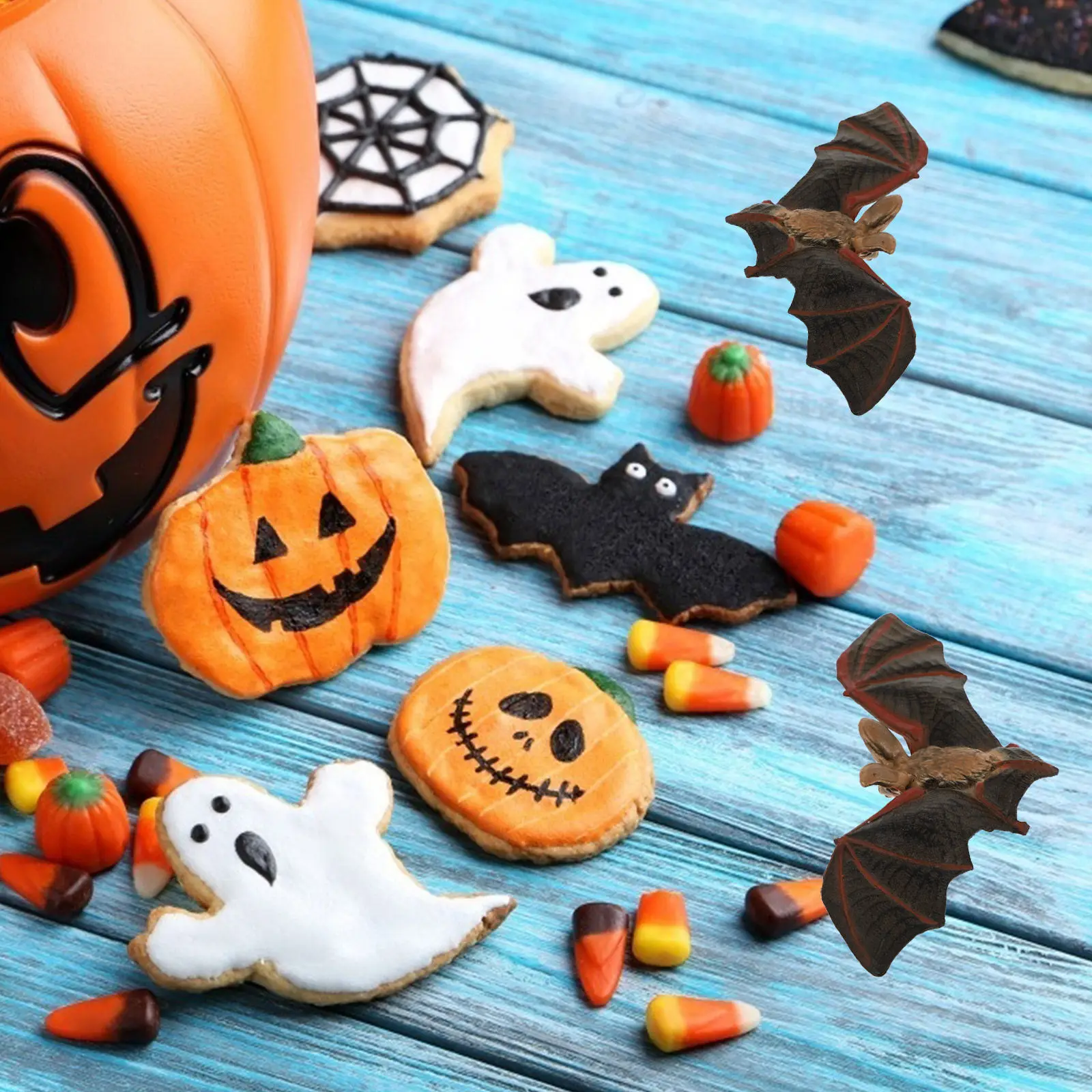 

2 Pcs Scary Halloween Party Decoration Realistic Bat Spooky Hanging Bats Fake PVC Model