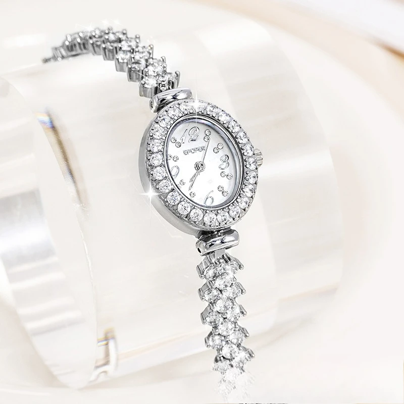 

New, High-End, Fashionable, And Luxurious Oval-Shaped, Small And Exquisite Bracelet-Style Quartz Watch For Women.