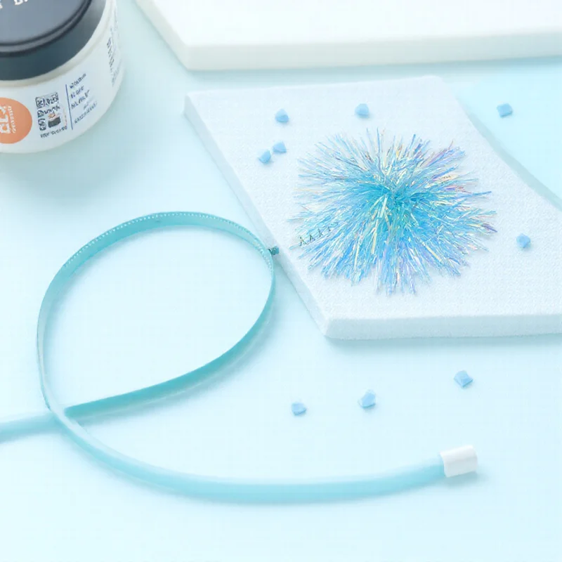 

1pcs Pom Pom Headband For Women Birthday Valentine Day Party Accessories New Years Eve Pompom Hair Band Girls Festival Wear