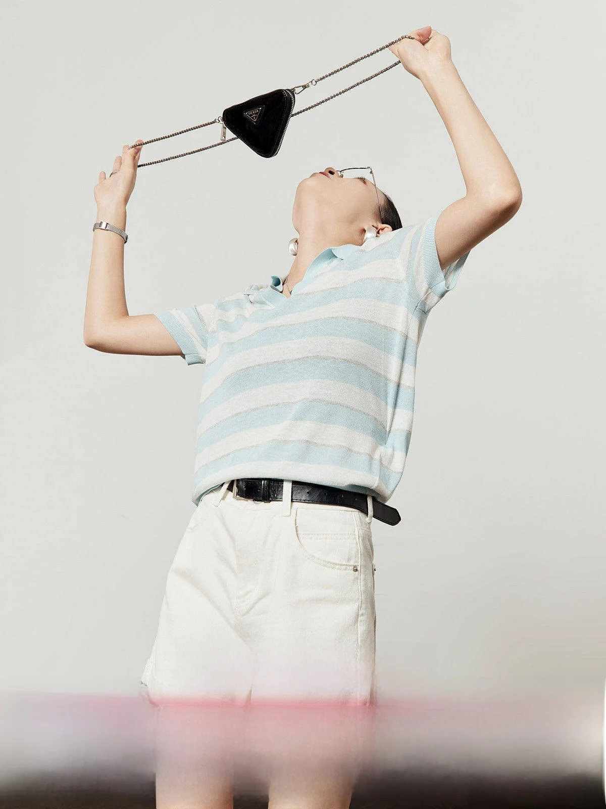 

Синий вязаный топ в полоску свободного кроя для женщин, летний, новый, стильный, для повседневной носки, простой, средней мягкости, яркий