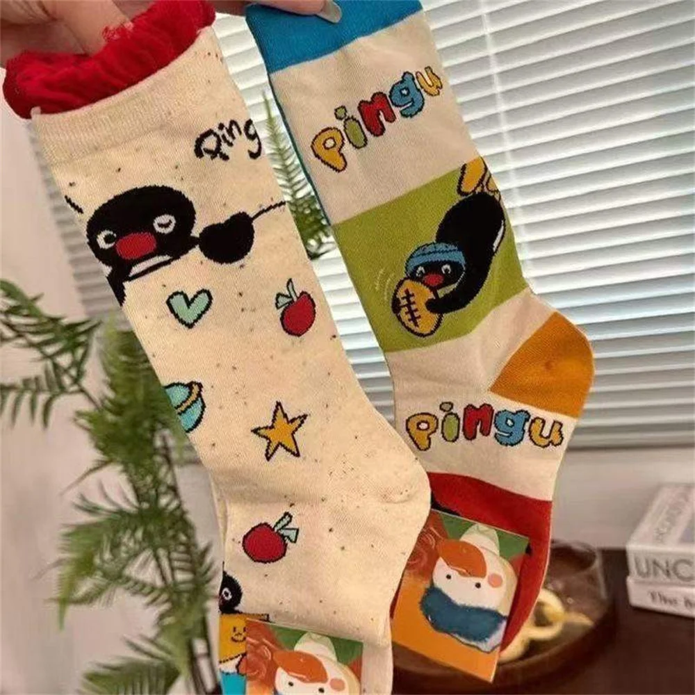 4 أزواج Kawaii Pingu Penguin متوسطة النساء طول الجوارب الخريف الشتاء عادية تنفس لينة المألوف لطيف الكرتون الفتيات الجوارب