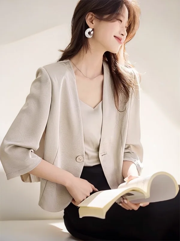 

Blazers Womans American Coat Slashed Baroque Meeting Sophisticated Ladylike Zippered Pocket Peak Opulent Cut Detailed Outerwears