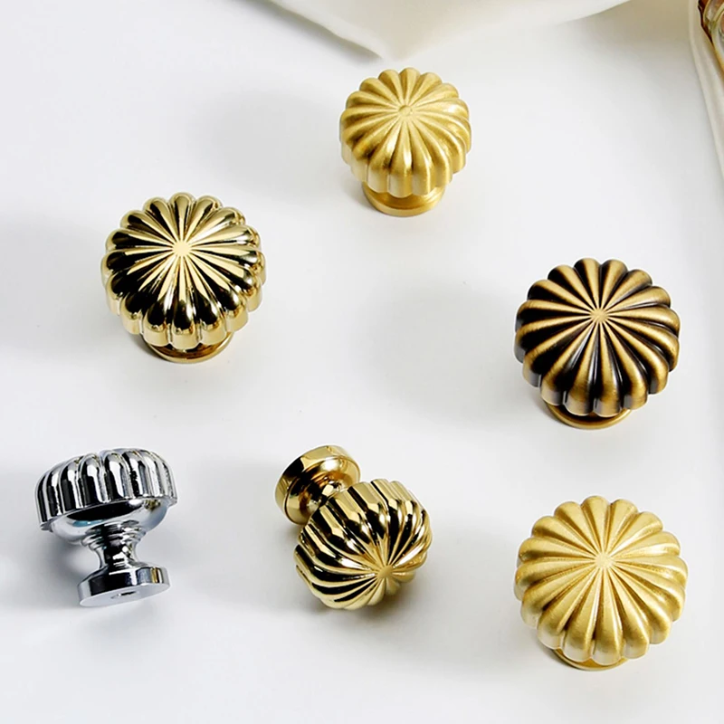 

Retro 4PCS Solid Brass Furniture Pulls Handles Drawer Knobs Cupboard Wardrobe Closet Dresser TV Cabinet Door Pulls Handles