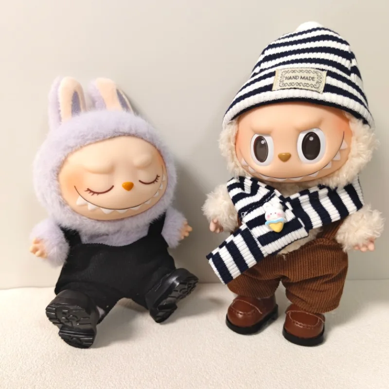 

15cm/17cm LABUBU Doll Outfits – Sitting Party Series: Suspender Pants, Hat & Scarf Set – Plush Doll Accessories