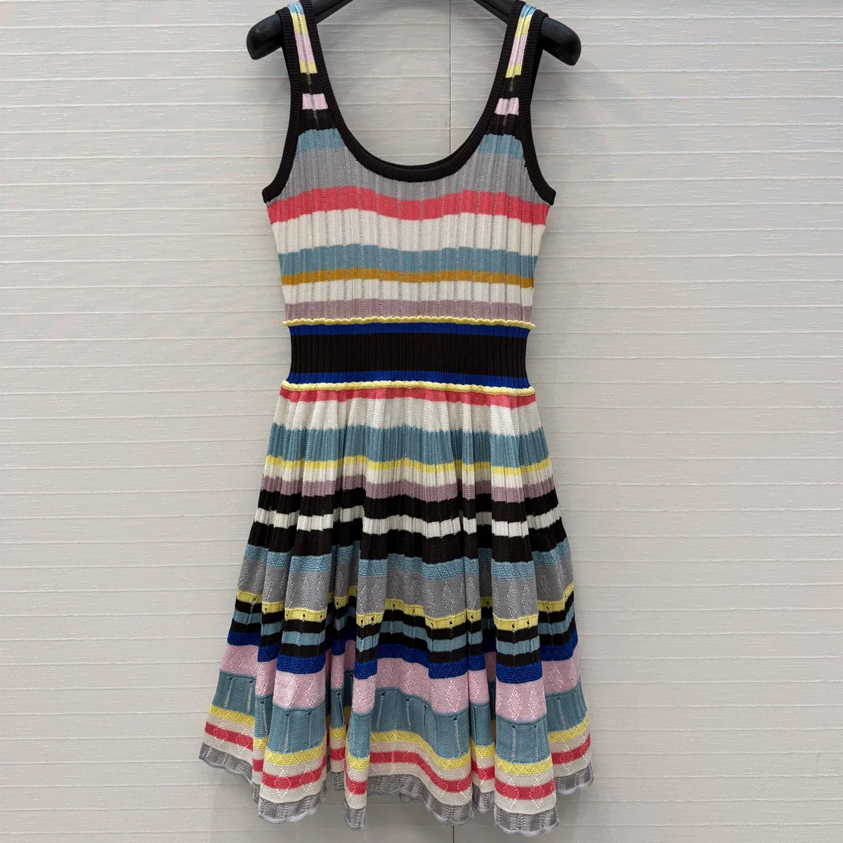 High Quality Women Round Neck Striped Knit Mini Dress Sleeveless High Waist A Line Swing Short Dress lyt26713213