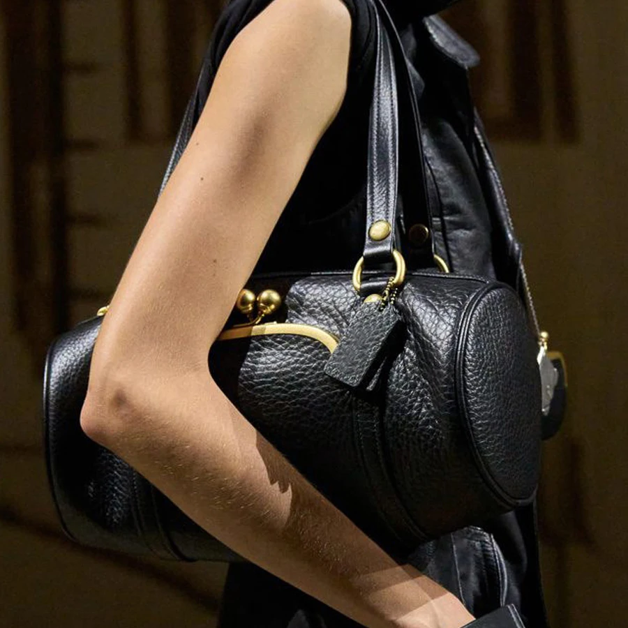 Sacos de travesseiro em forma de barril para mulheres bolsas e bolsas de designer de luxo 2026 novo na moda simples deslocamento nas axilas ombro frete grátis chegada rápida