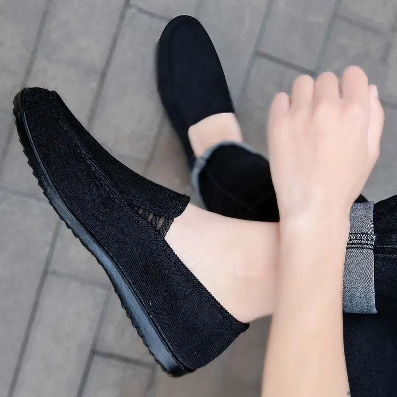 2025 ฤดูใบไม้ผลิผู้ชายใหม่รองเท้านุ่ม Soled Breathable Men Casual รองเท้าน้ําหนักเบา Casual Loafer รองเท้าผ้าใบลําลอง Zapatillas Comodas