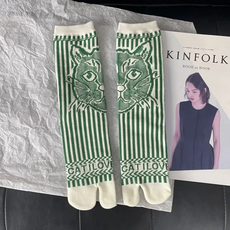 Comfortable Split Toe Women Cotton Socks High Quality Cat Pattern Letters Stripes Design Spring Autumn Winter Two-Toed Tabi Sox
