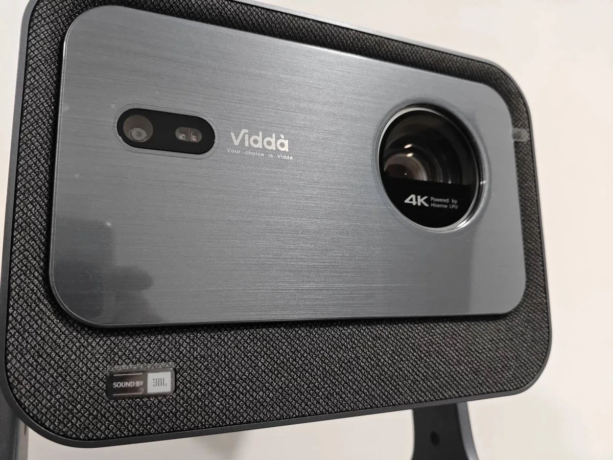 HS-002 Vidda C2 Ultra Triple Color La ser 4K Projector Video 3D Beamer Optical Zoom مع مضخم صوت سينما للمسرح المنزلي