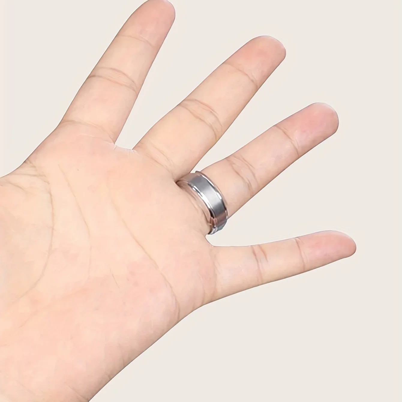 

Набор из 8 пластиковых регуляторов размера кольца — прозрачная регулировочная накладка для фиксации свободных колец — незаменимый редуктор обручального кольца