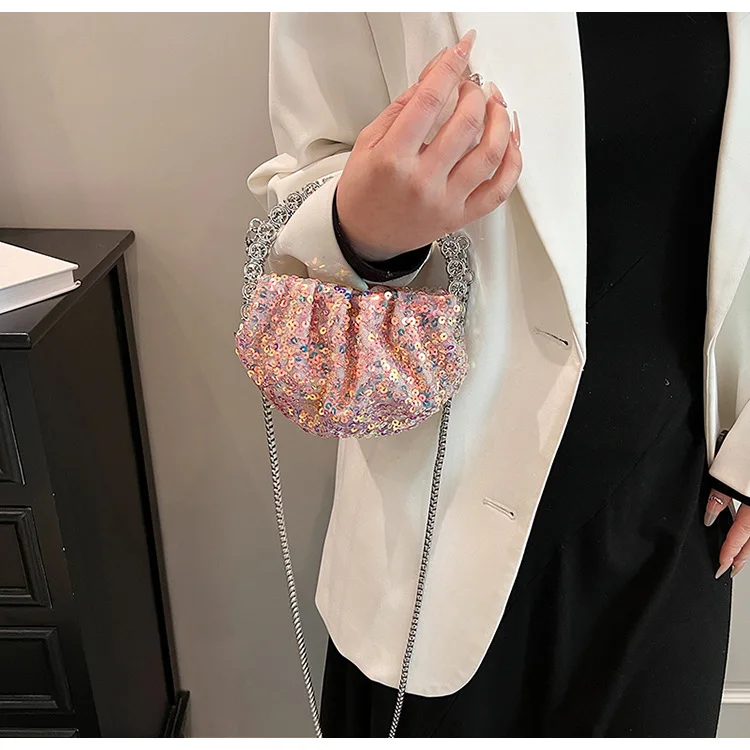 High-class sense of foreign-style niche sequins encrusted diamonds dazzle color pleated clouds evening bag