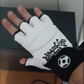 極真空手手袋ファイティングハンドプロテクター武道スポーツ空手極真空手プロフェッショナルフィットネスボクシング Pu 手袋