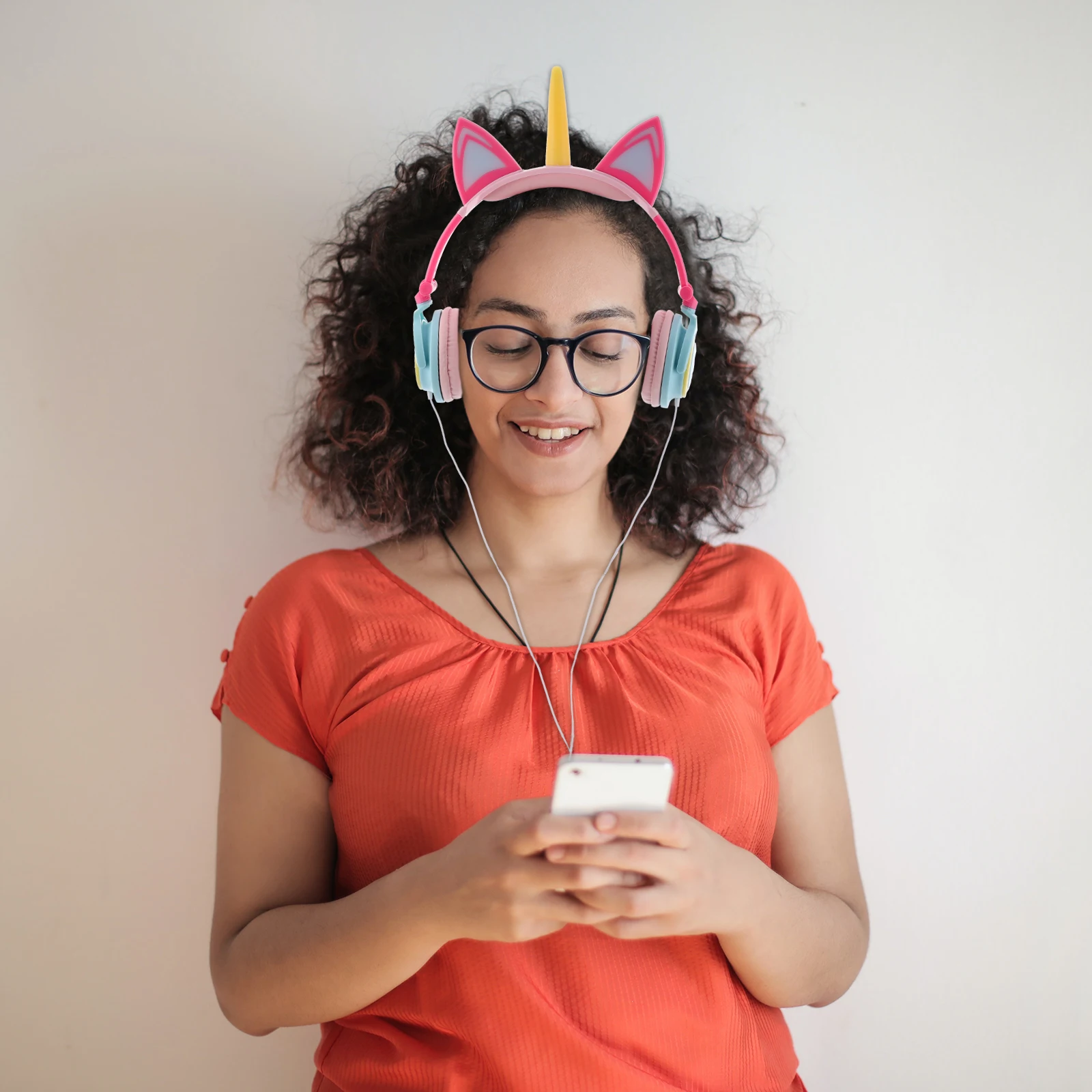 

Unicorn Headphones over Ear Glowing Headset for Kids Earhook Creative Cartoon Child