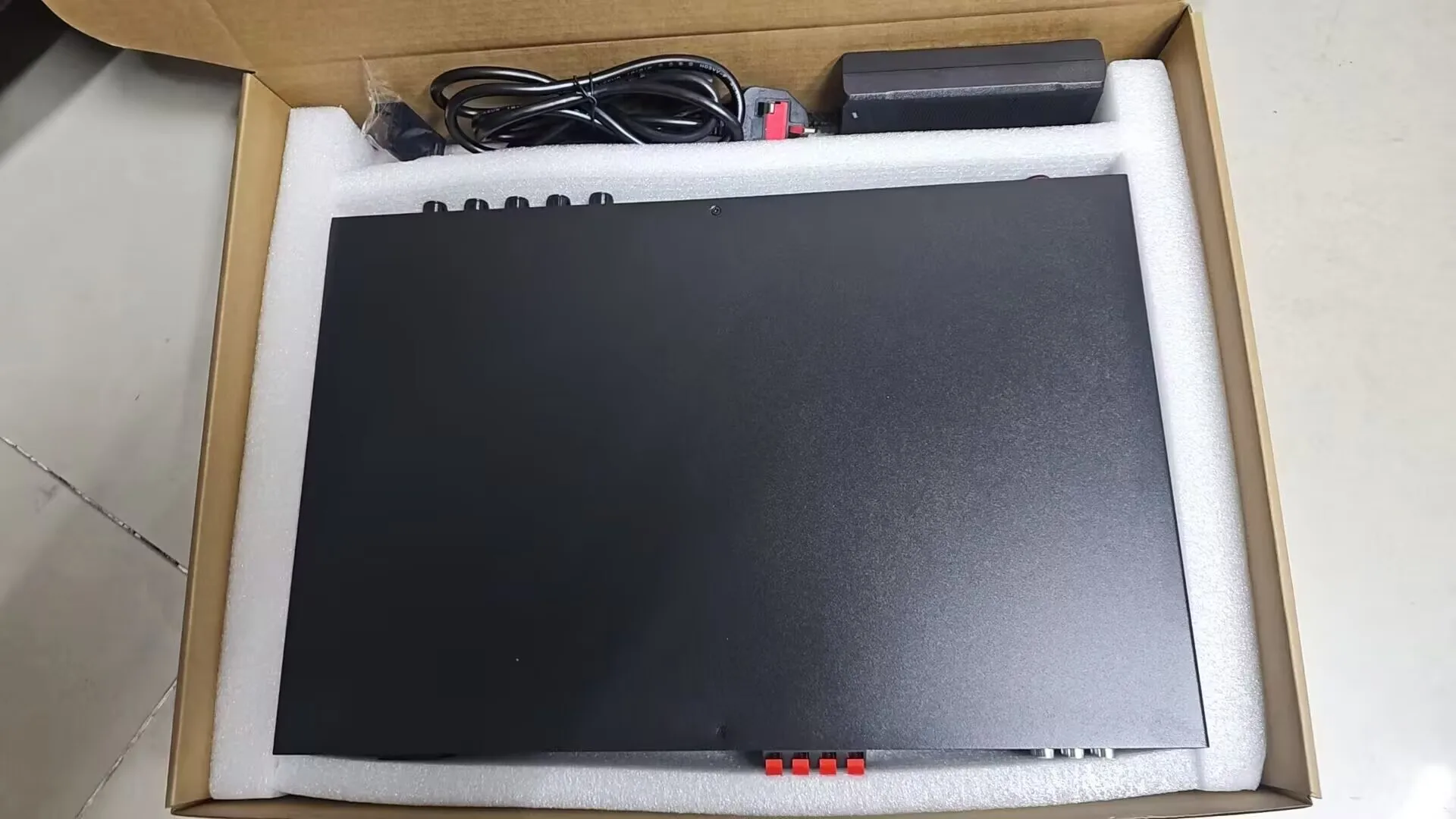 2 Channel PA/DJ Power Amplifier 1U Lightweight Amplifier 8 Ohm 70W 4 Ohm 80W Suitable for Performance Conference Hall Karaoke
