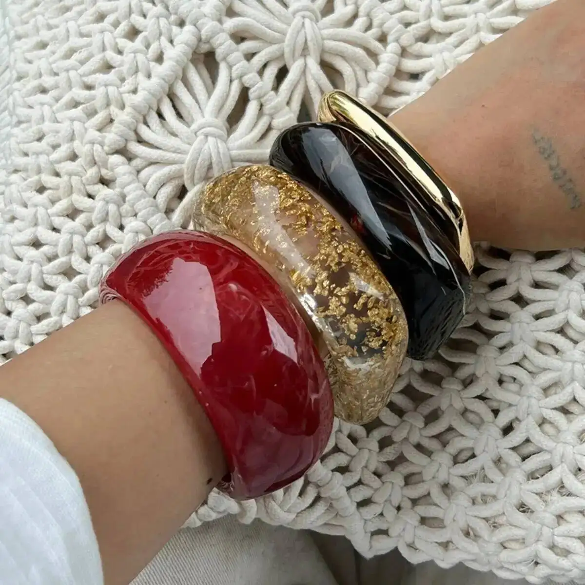 

SHIXIN 4 Styles Punk Irregular Resin Charm Bangle for Women Elegant Thick Acrylic Wide Bracelet Fashion Jewelry Hand Accessories