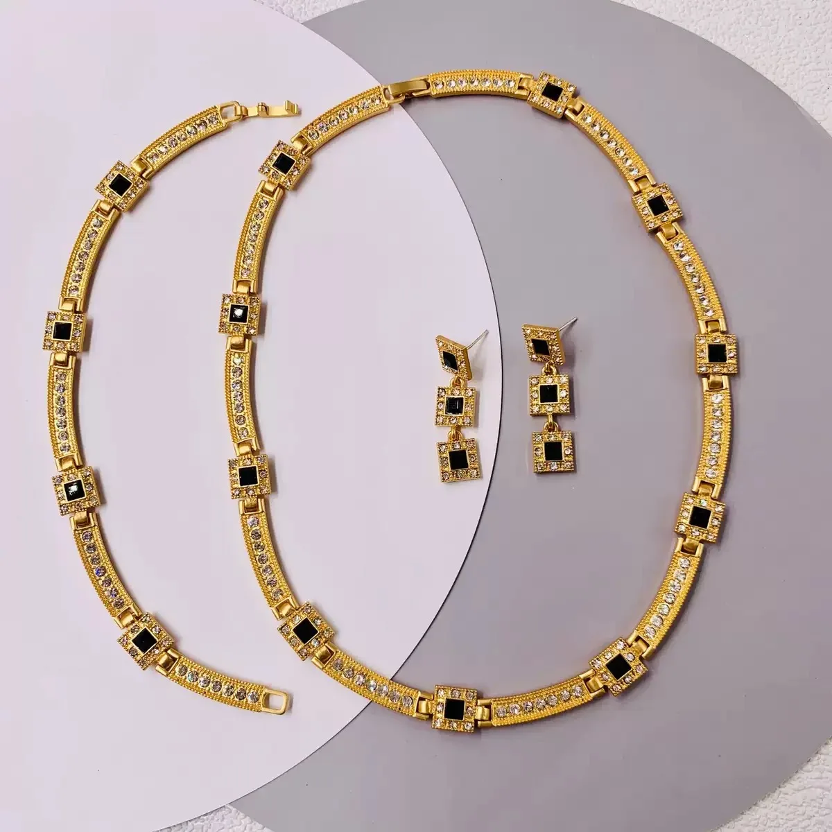 

New Vintage Electroplated Gold Inlaid with Zircon Necklace Earring Bracelet Three-Piece Suit Fashion Woman Jewelry Set