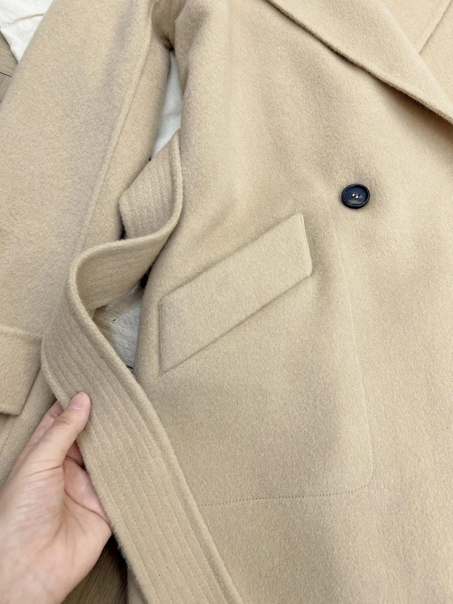 

2025 Autumn/Winter New High-Quality Fashionable Casual Cashmere Coat For Women