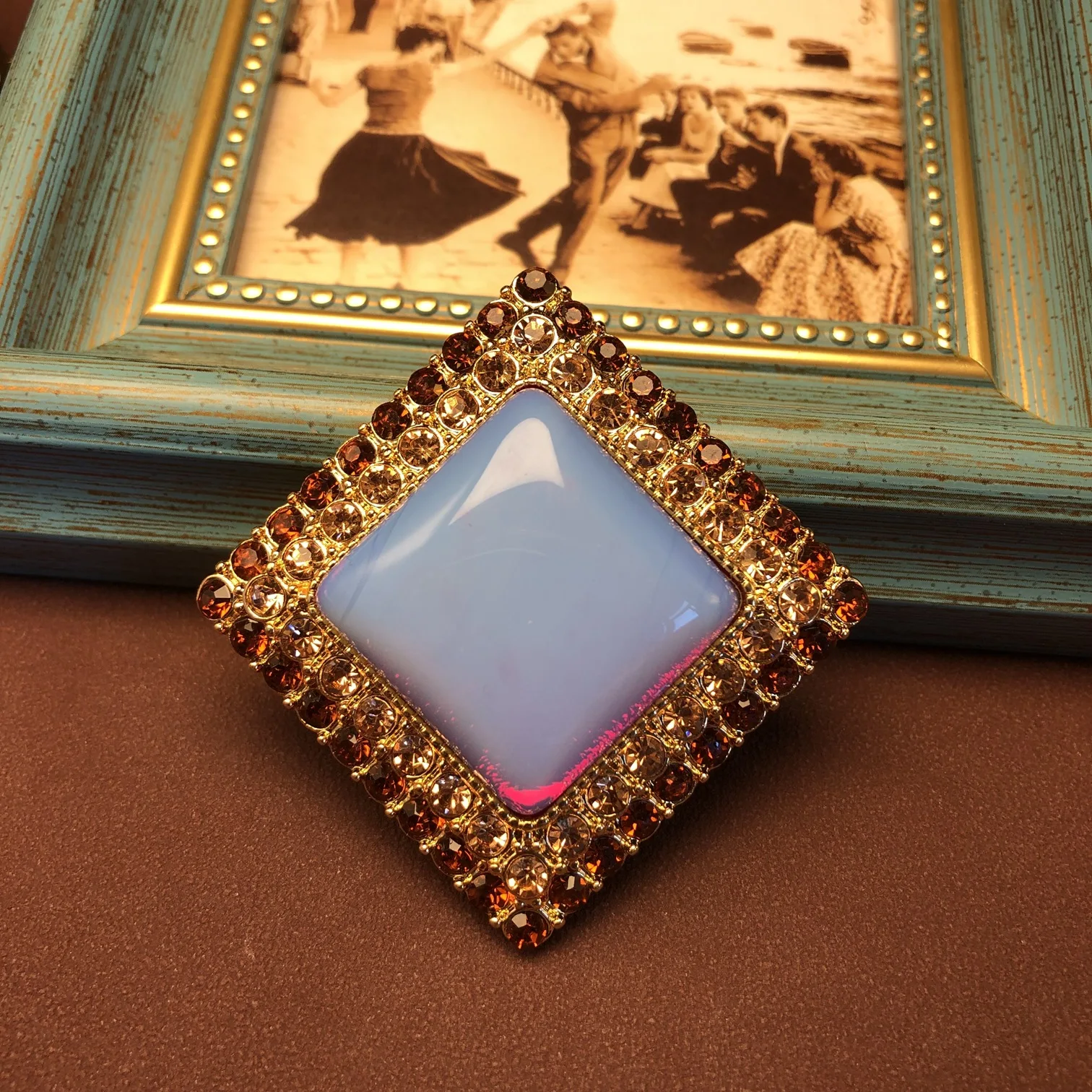 retro-versatile-diamond-jewelry-brooch-square-rhinestone-brooch-pin