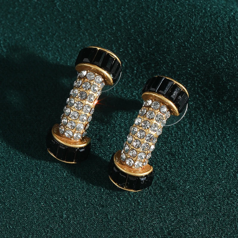 

Vintage Large Bone Black Earrings Woman Luxury Rhinestone High Quality Jewelry Brand Designer Carnival Party Accessories 2026