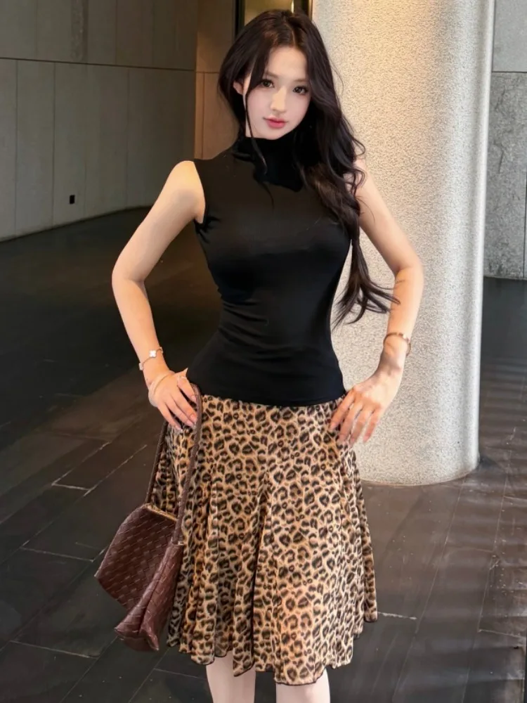 

Korean Style Chic Leopard Print Short Skirt Set Women's Black High Collar Sleeveless Knitted Vest High Waist A-Line Skir...