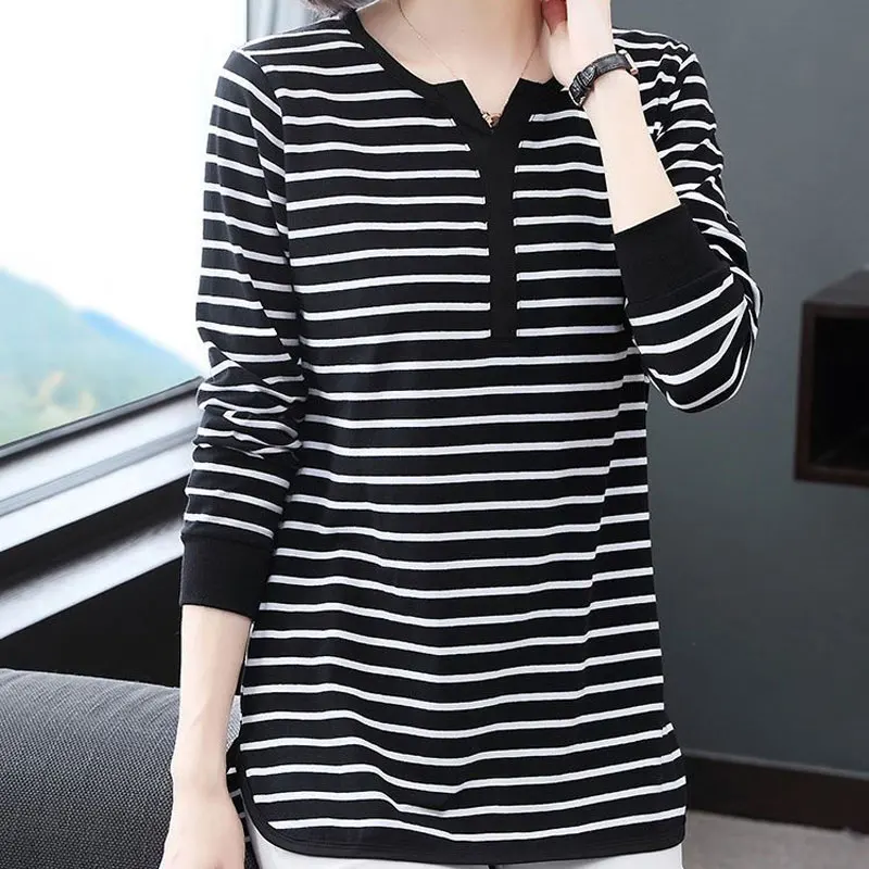 Basic Striped Korean Patchwork Pullovers Women\'s Clothing Casual Round Neck 2023 Spring Autumn Long Sleeve Stylish Split T-shirt