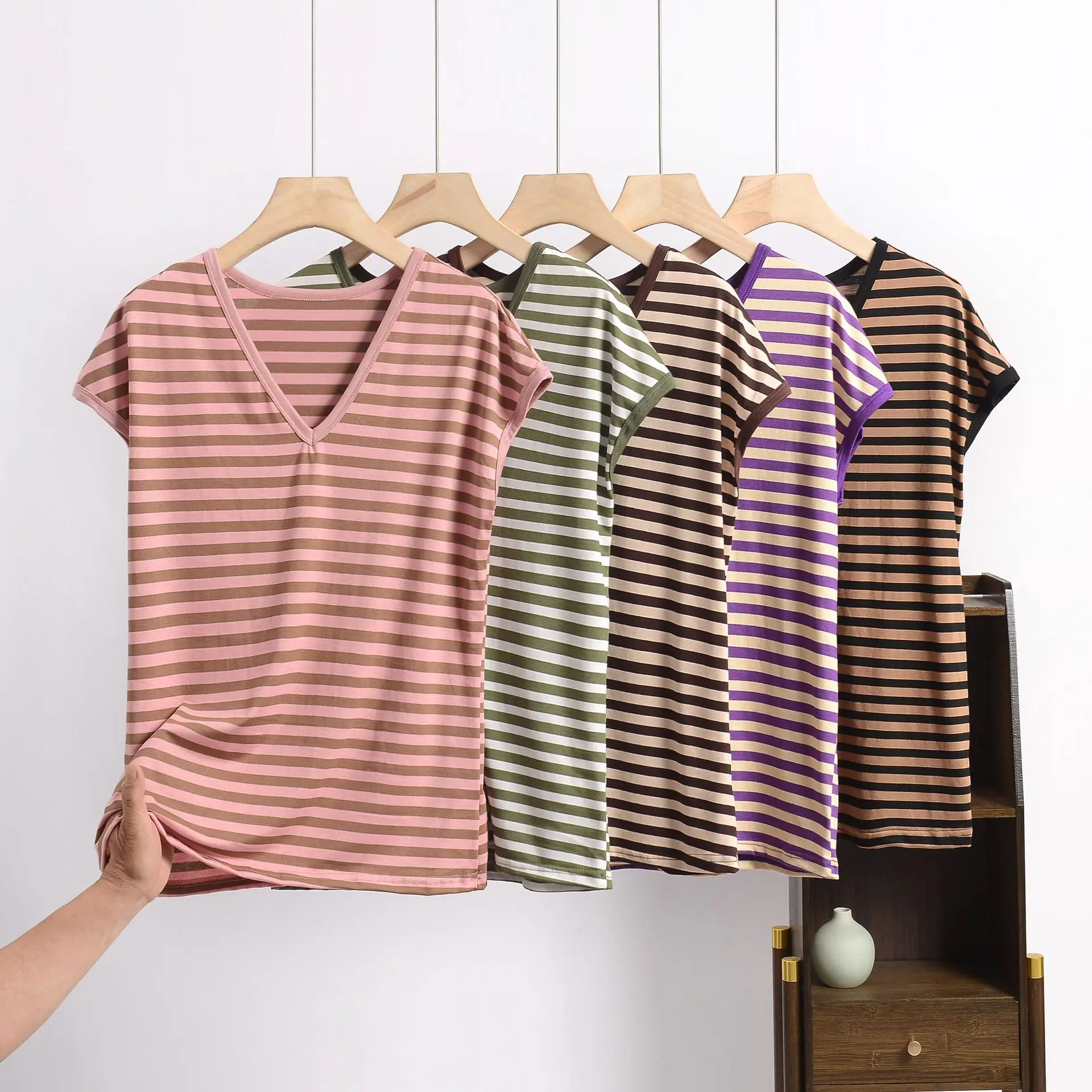 Plus size xl a 8xl modal com decote em v sem mangas camisetas femininas finas e soltas o pescoço camiseta casual topos todos os jogos outwear