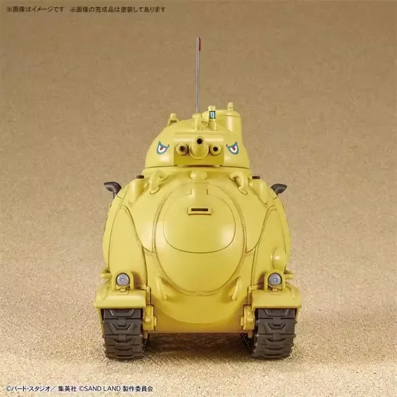 Em estoque original bandai genuíno 1/35 areia land tanque 104 montagem anime figura de ação modelo brinquedos coleção ornamentos crianças presentes