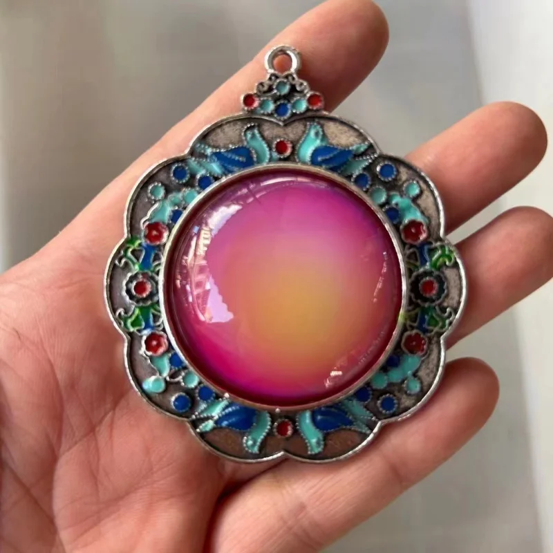 Antique Miscellaneous Vintage Distressed Tibetan Silver Pendant Cloisonne Inlaid Temperature-Sensitive Color-Changing Gem Pendan