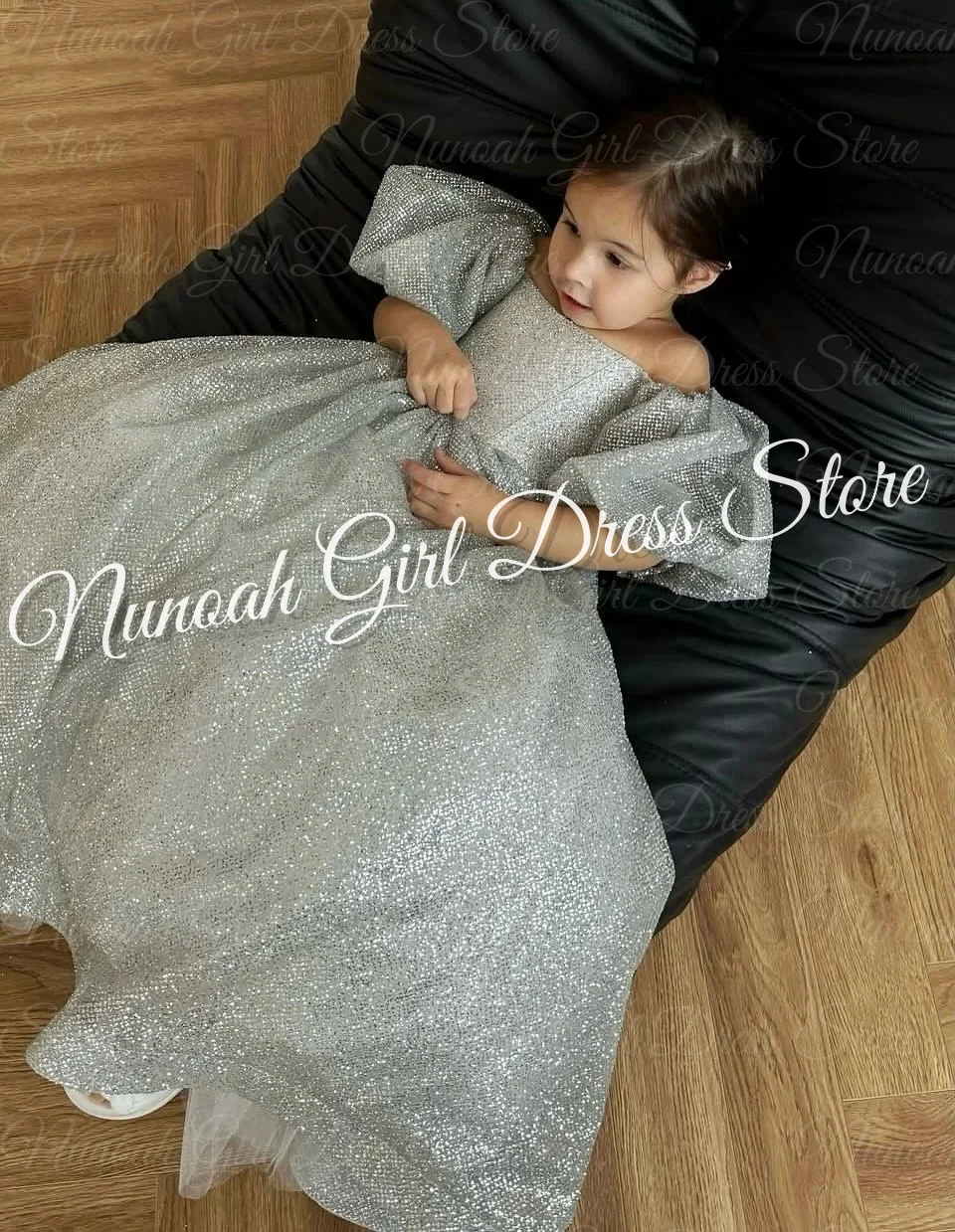 Glanzende off-the-shoulder bloemenmeisjesjurken voor bruiloft met strik meisjesjurk voor fotoshoot eerste communiejurken op maat