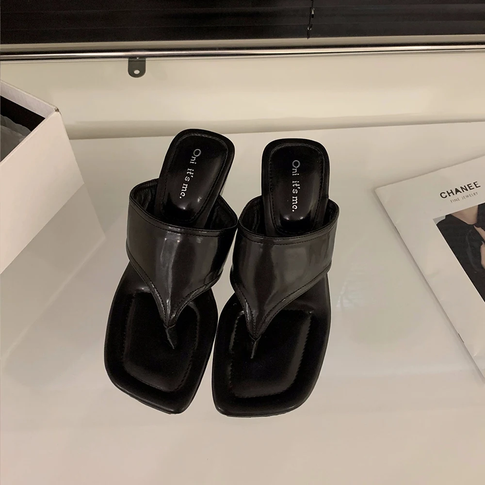 Flip Flops for Women With Comfortable Arch Support Ladies Fashion Platform Thong Sandals Soft Rubber Sole For Beach Outdoor