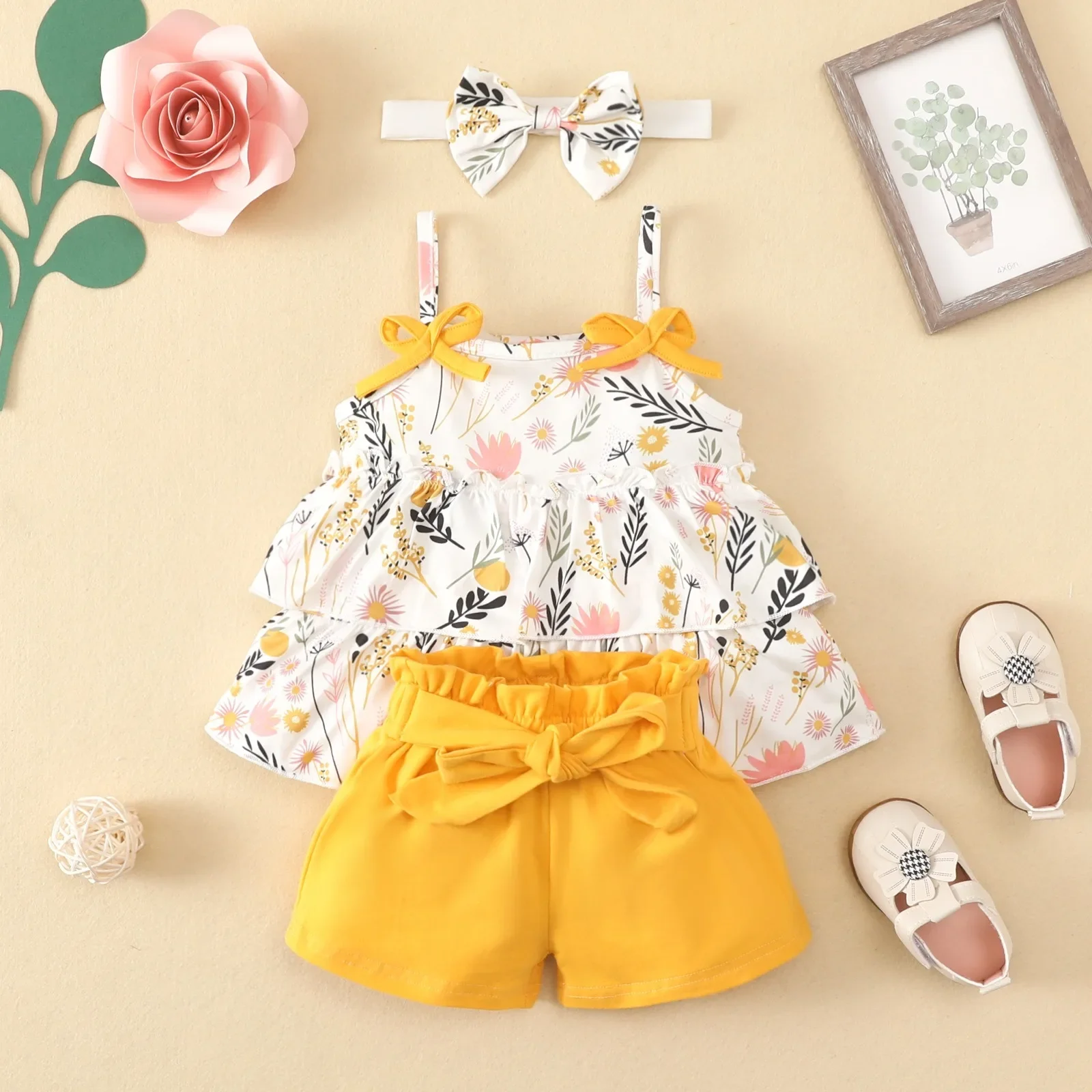 

Western Style Baby Sling Suit Fashion Girls Camisole + Hair Bands + Shorts Cotton Cute Summer Outfit 3Pcs/Set 0-2Y